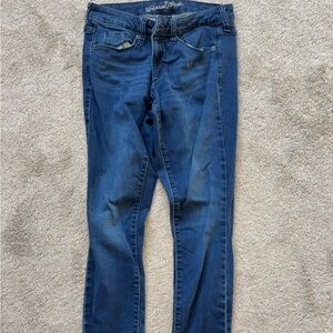 Classic Universal Thread stretchy Blue Women's Jeans